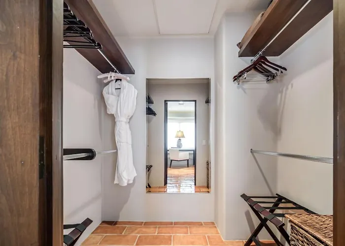 4bd 2-level Penthouse 5-star Beachfront Paradise. Cabo San Lucas